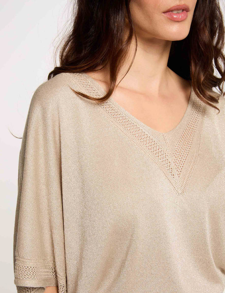 Pull col en V manches courtes