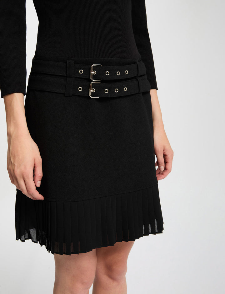 Robe courte plissée