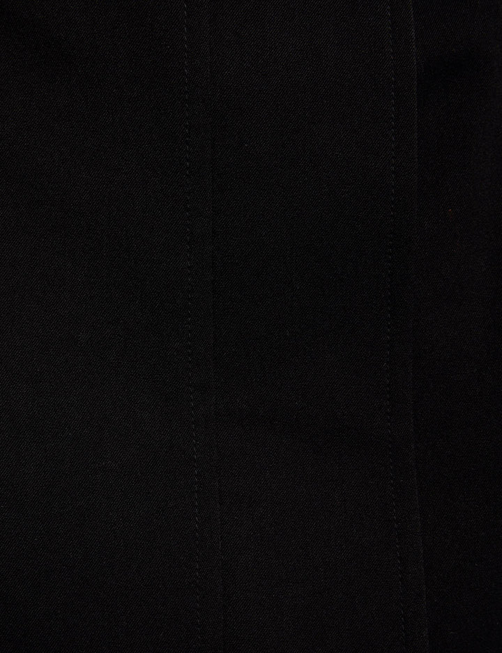 Robe cintrée zippée ceinturée