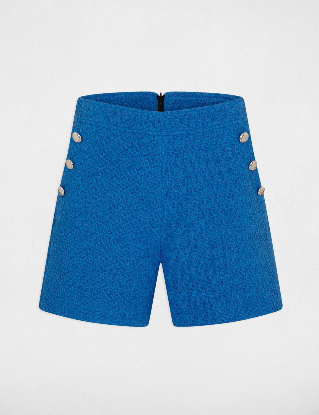 Short ample tweed