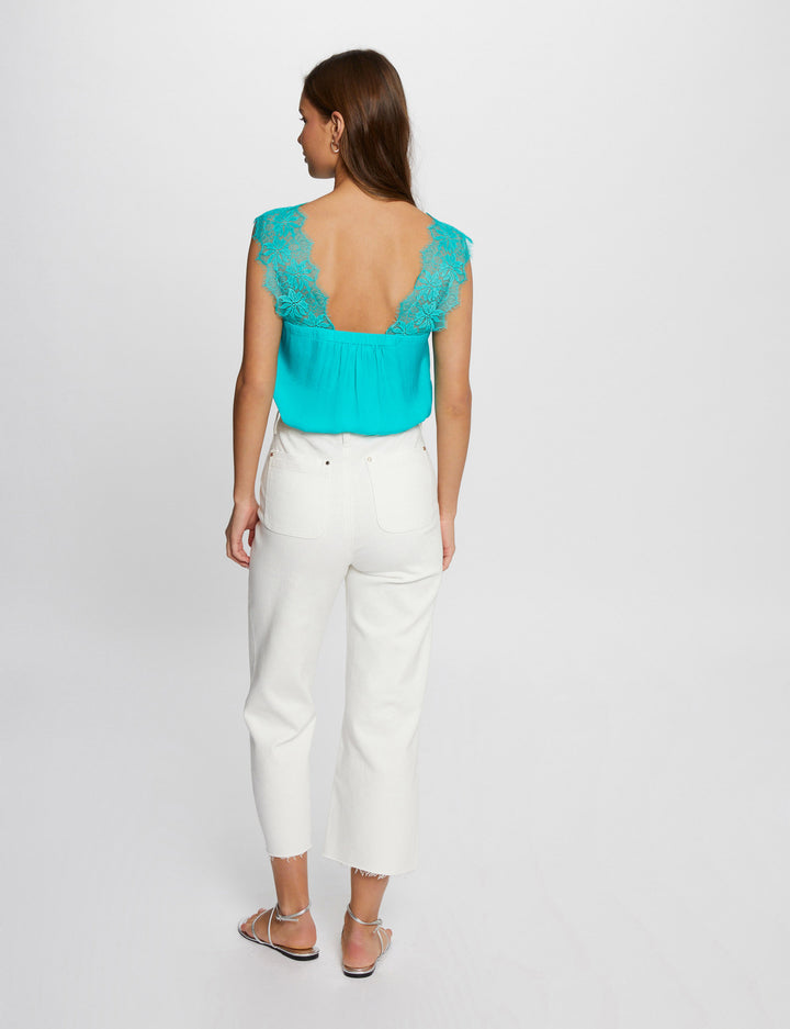 Blouse bretelles larges en dentelle