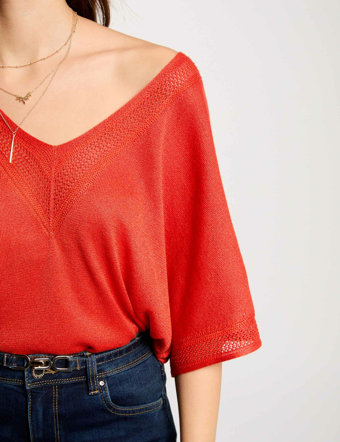 Pull col en V manches courtes