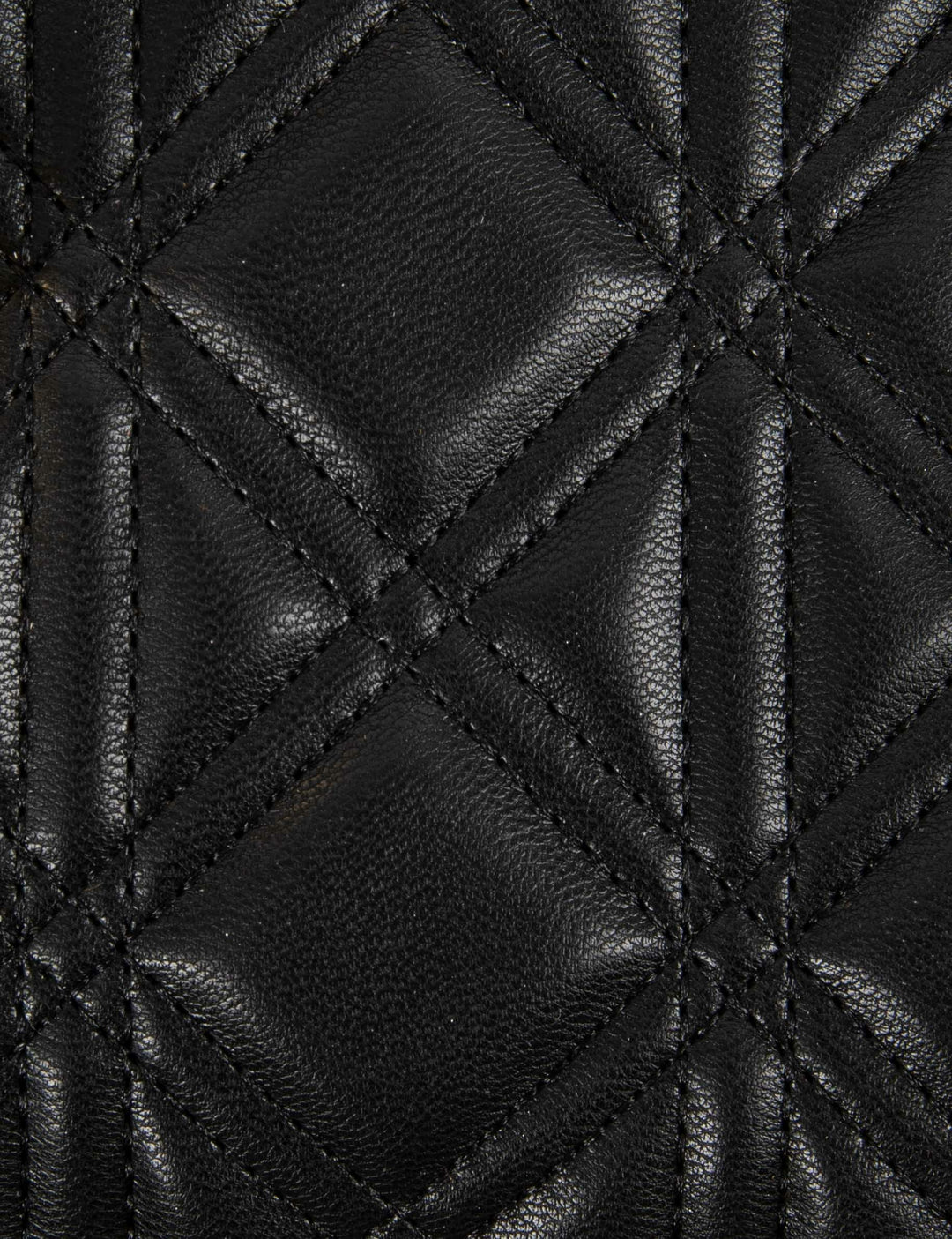 Sac matelassé avec bandoulière chaîne