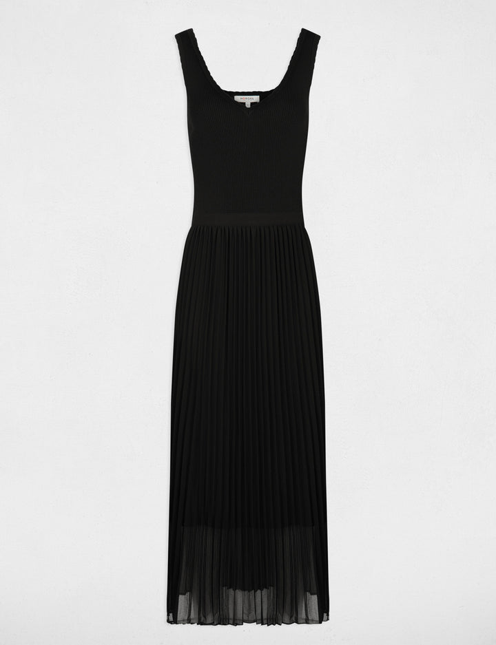 Robe tricot longue cintrée