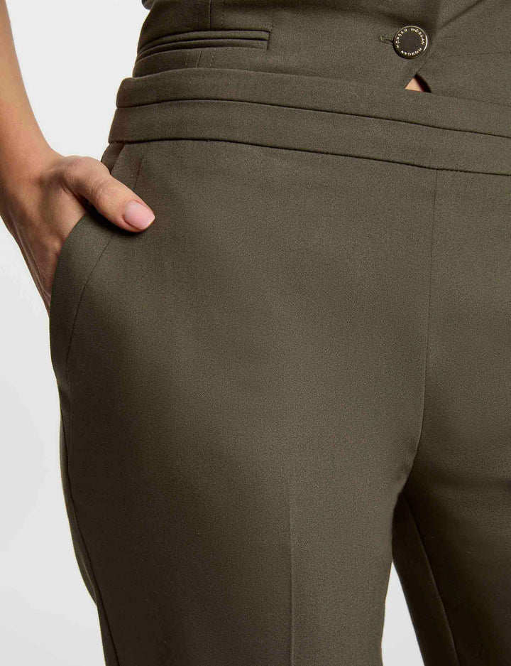 Pantalon cigarette à  pinces