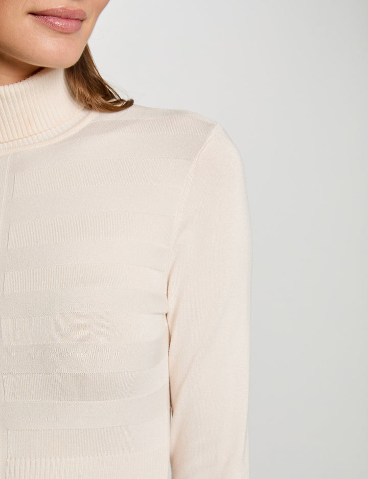 Pull col roulé ajusté
