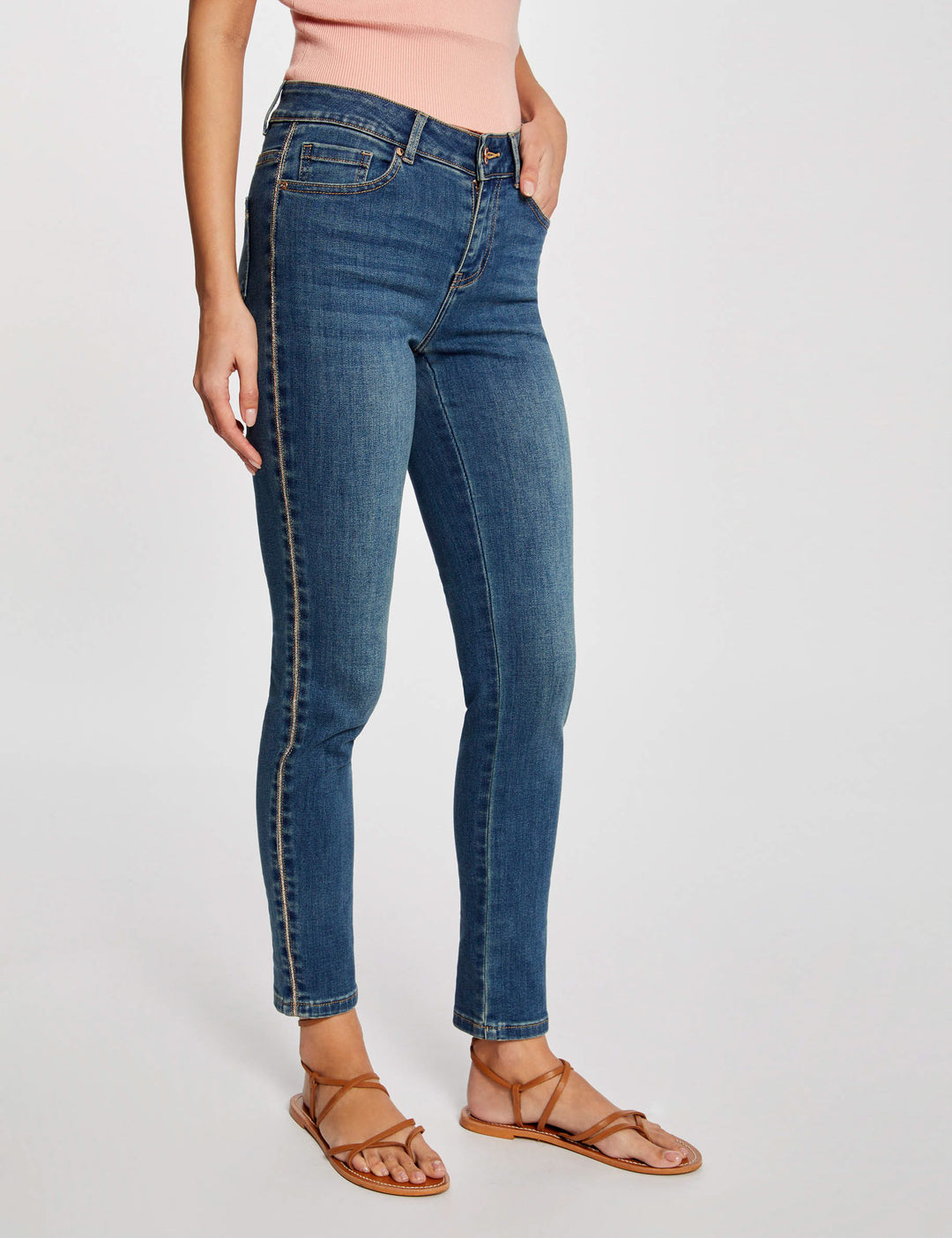 Jeans slim avec bandes strass