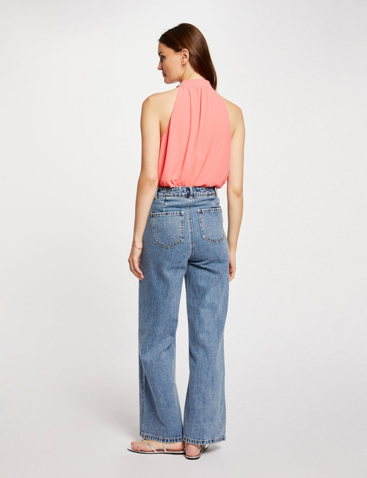 Top encolure américaine