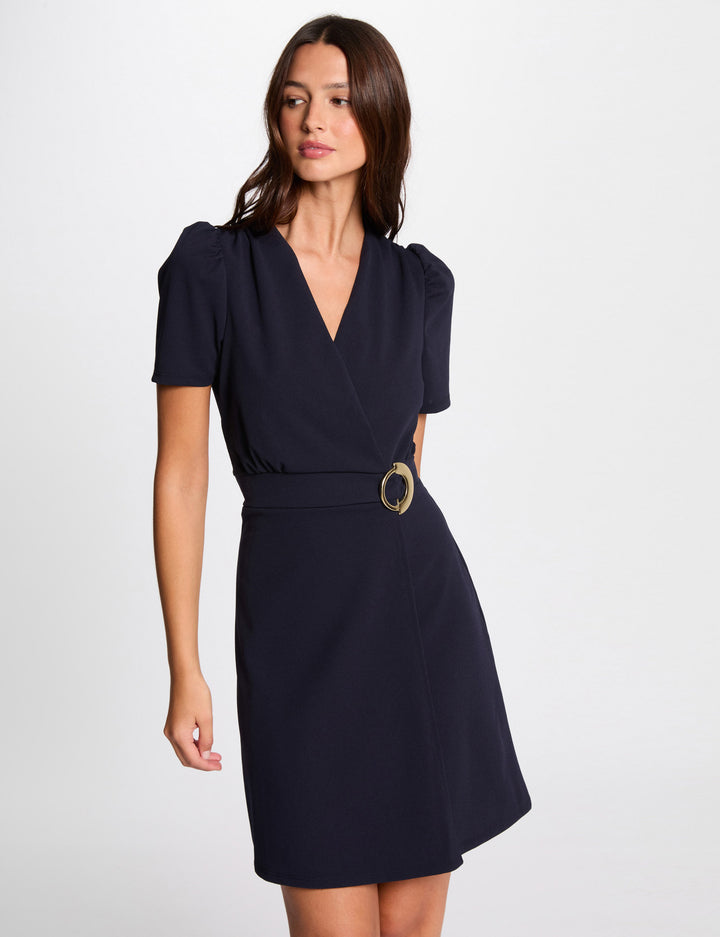 Robe courte cintrée drapée