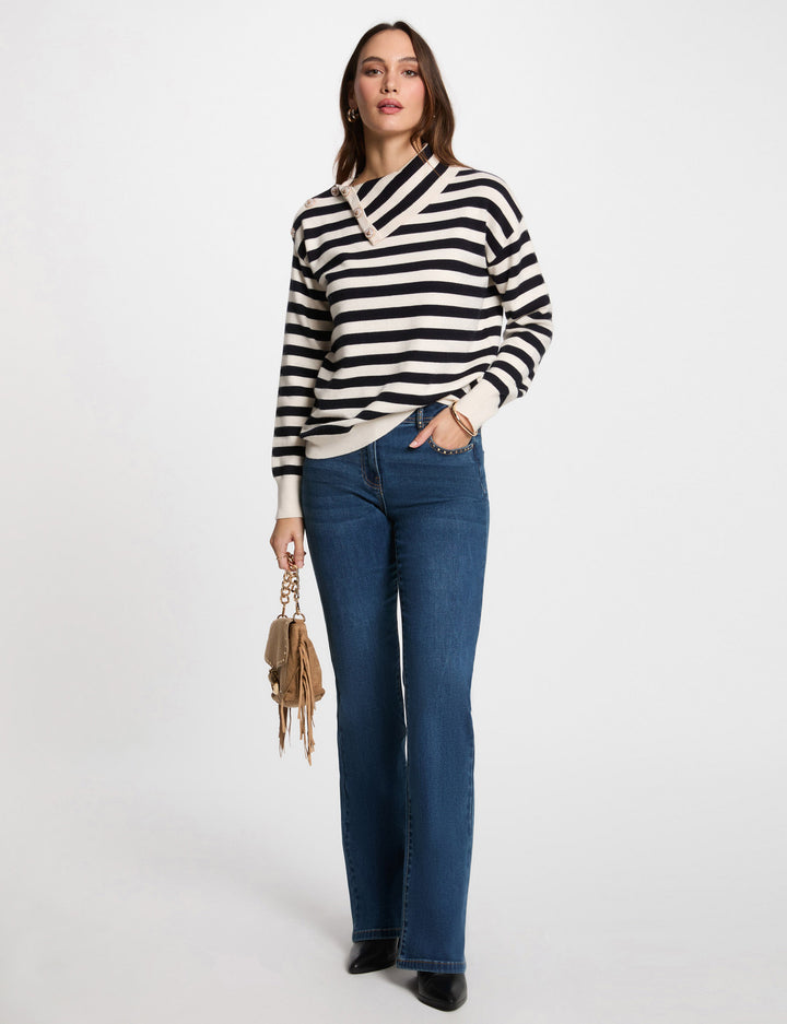Jeans bootcut détails cloutés