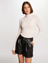 Pull col roulé ajusté