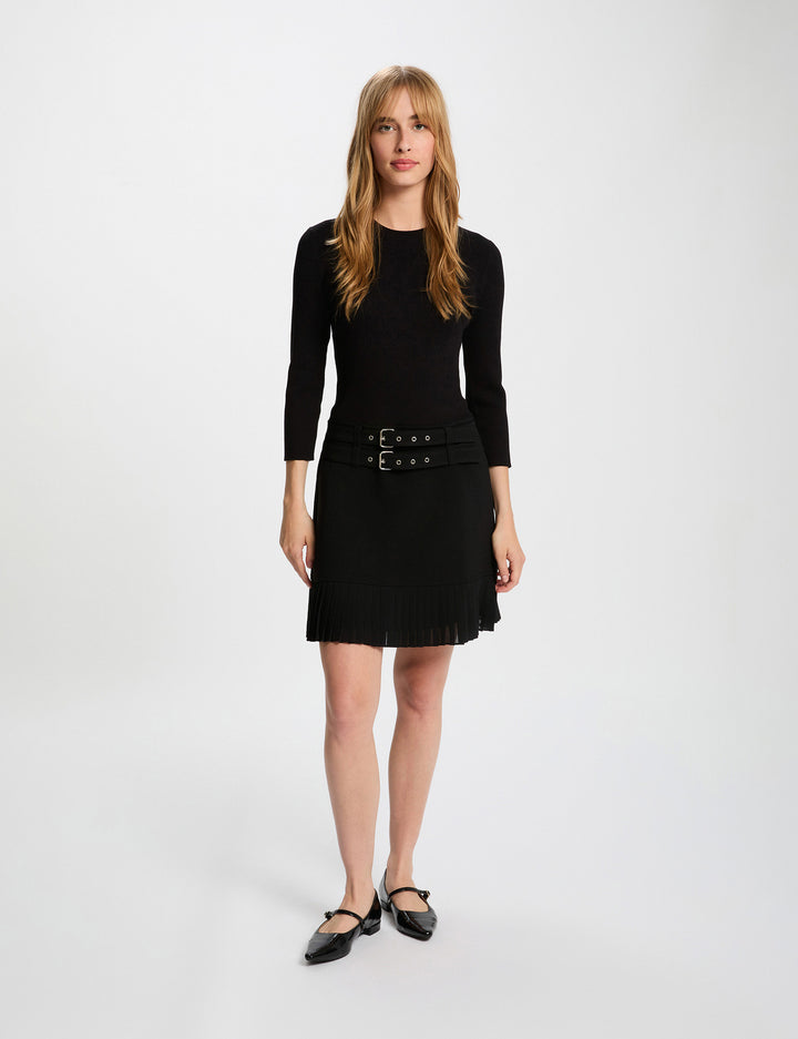 Robe courte plissée