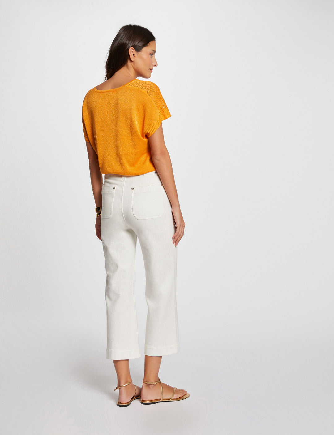 Pull col en V manches courtes