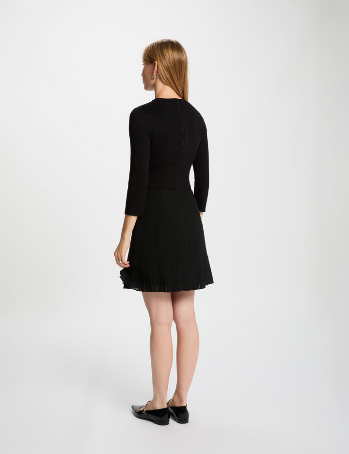 Robe courte plissée