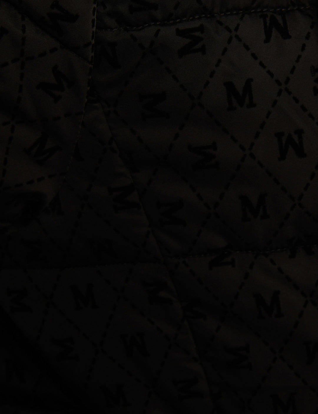 Doudoune courte col montant