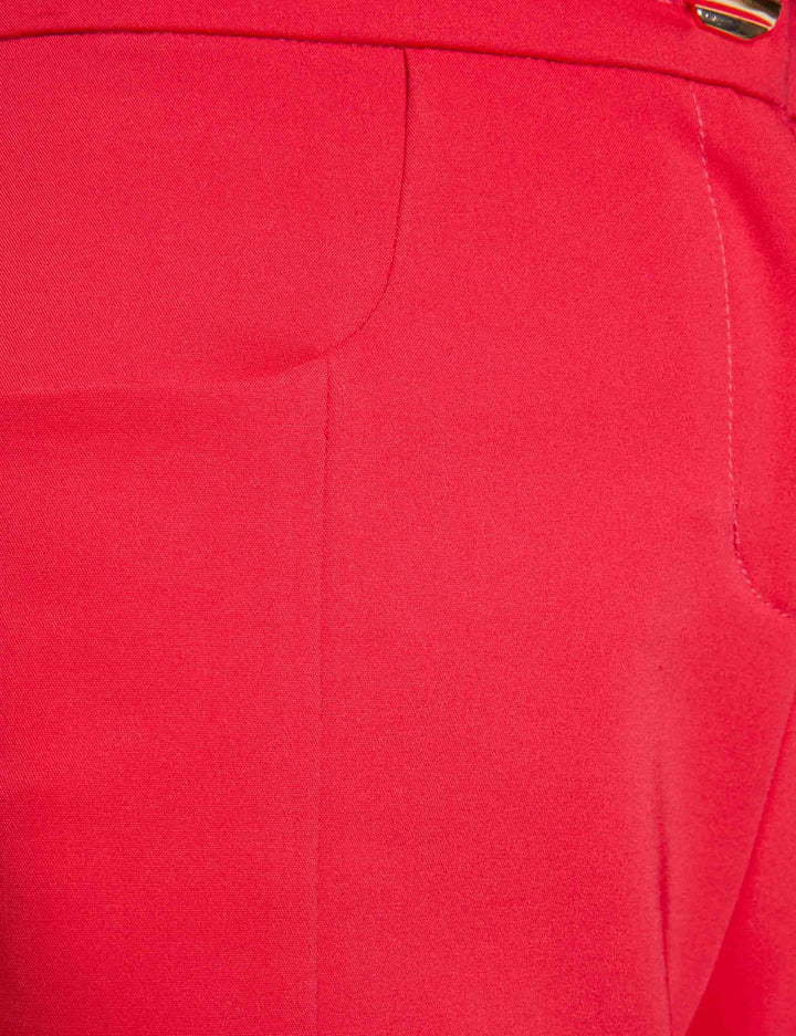 Short taille haute à  boutons