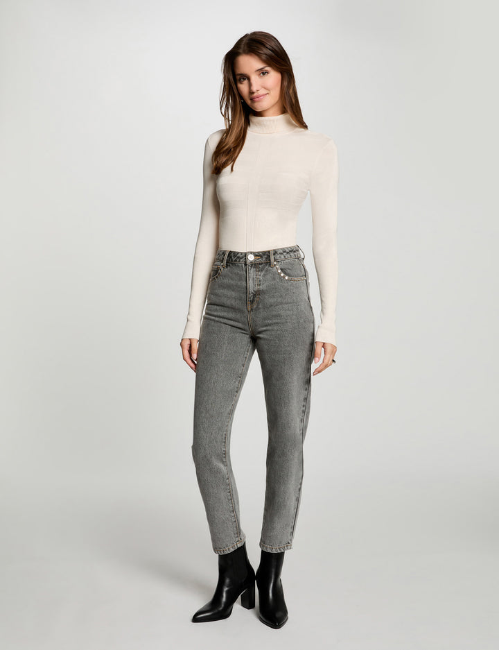 Pull col roulé ajusté